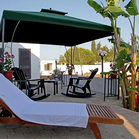 Fellini Bed and Breakfast 3*