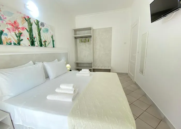 Fellini Bed & Breakfast 3*